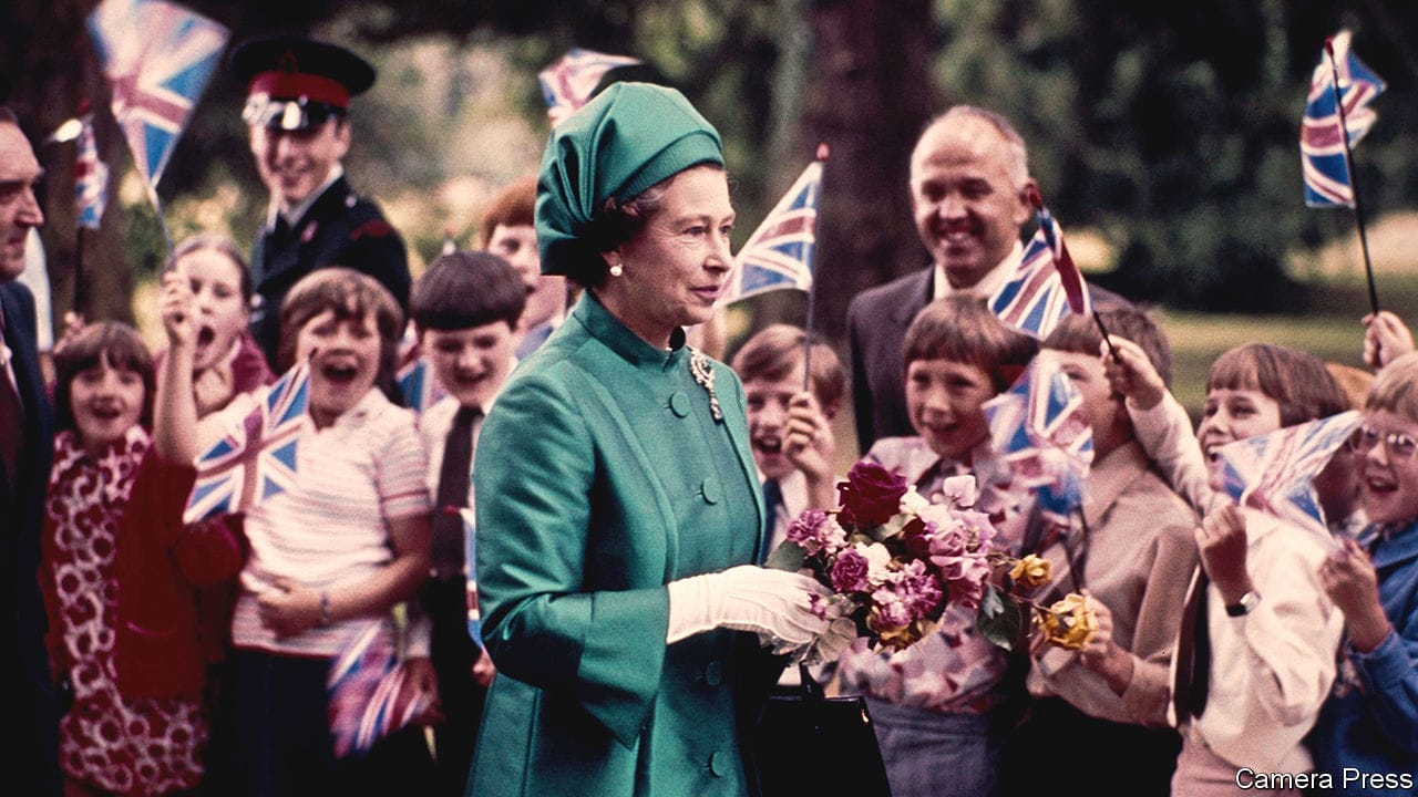 D 76043-04 23347-05 HM Queen Elizabeth. Obligatory Credit - CAMERA PRESS / Les Wilson. The Silver Jubilee celebrations of June 1977 marked the twenty-fifth anniversary of British monarch HM Queen Elizabeth II's accession to the throne of the United Kingdom. PICTURED: HM The Queen on a walkabout at Hillsborough Castle in Belfast, Northern Ireland, 10/08/1977.